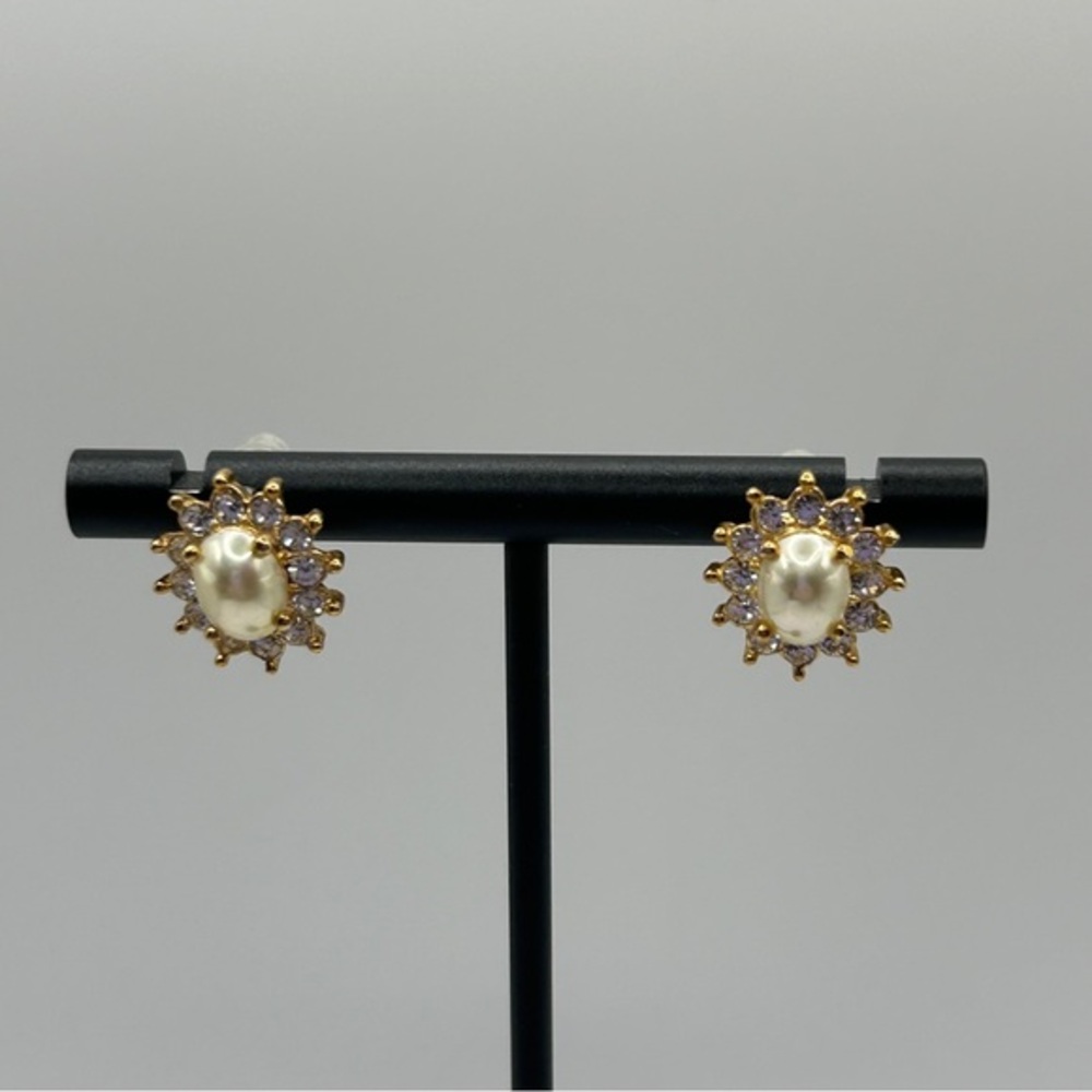 Roman - Classic Gold & Pearl Post Earrings